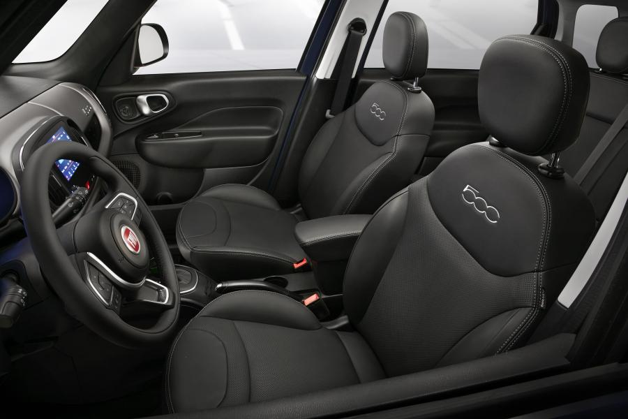 Интерьер Fiat 500L (330) 2017 года  (NA) (фото 12 из 15)
